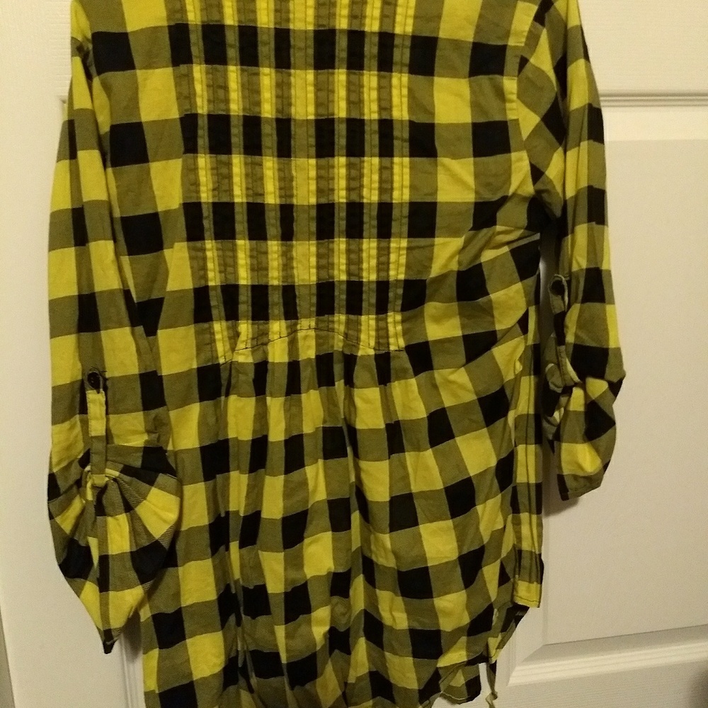 Shirt - Picture 4 of 4